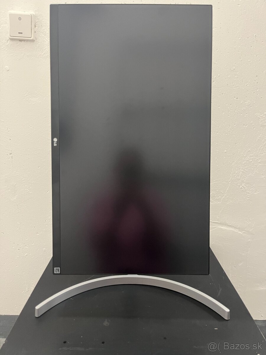 27'' LG 27UK650 monitor - 2