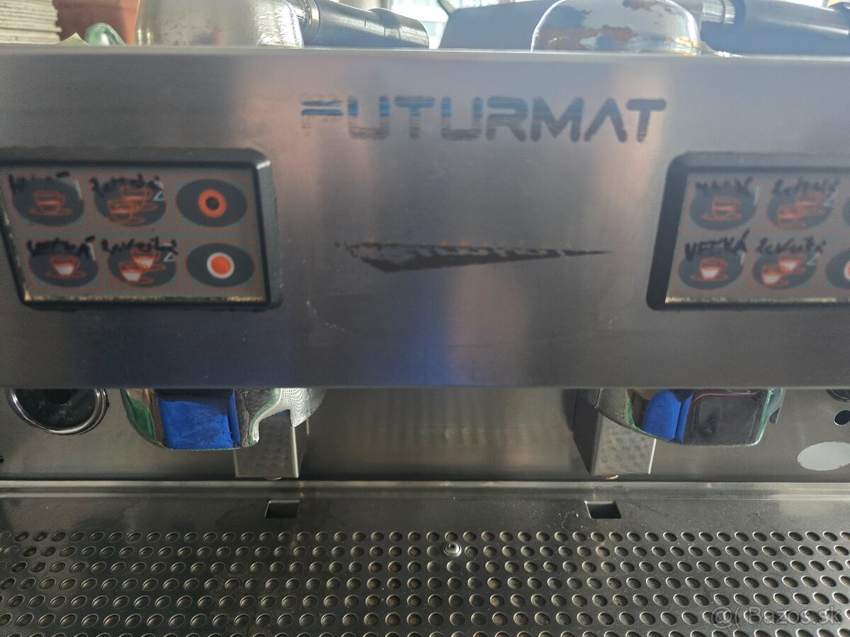 Profesionálny kávovar - 2