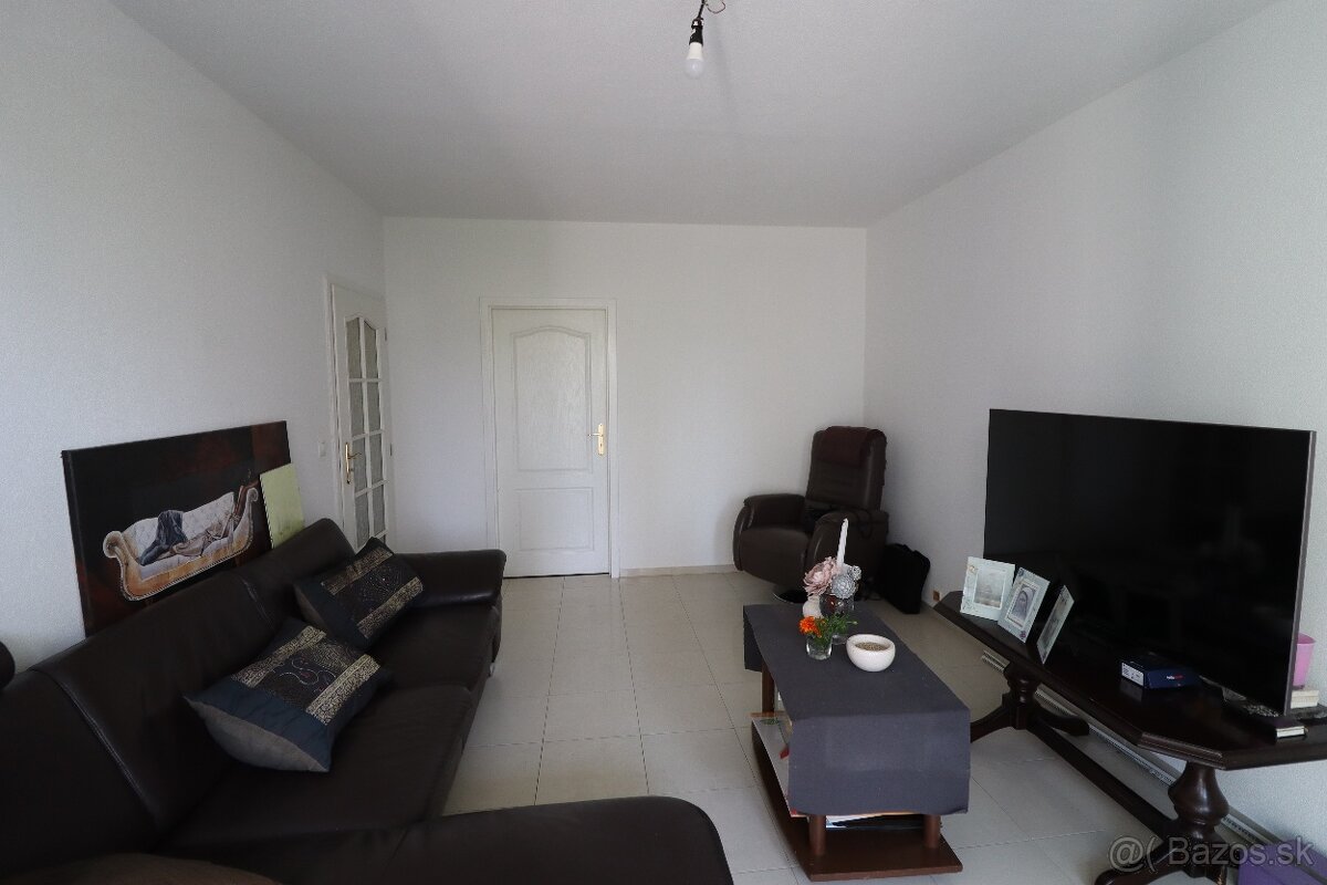 Na predaj ponúkame 3-izbový byt v Piešťanoch - 2