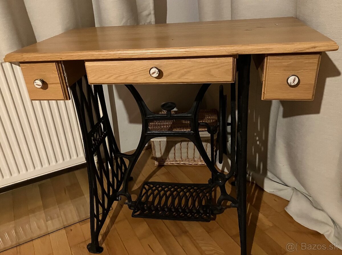 Stolík zo stroja - 2