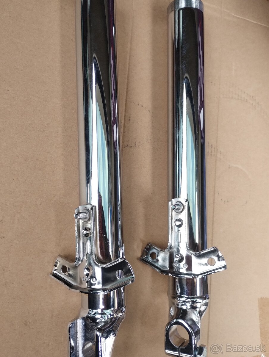 Kluzáky předních teleskopů Jawa a ČZ Kyvačka Panelka . - 2