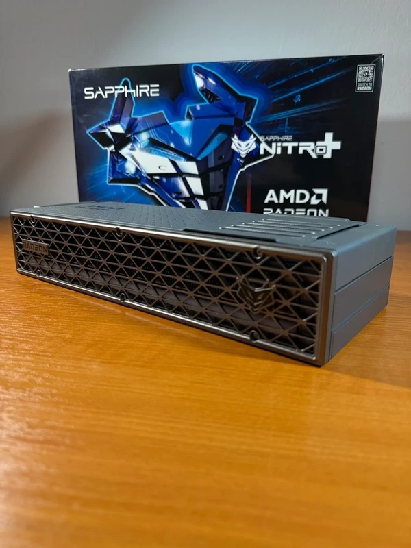 Grafická karta (GPU) SAPPHIRE NITRO+ AMD Radeon RX 9070 XT G - 2