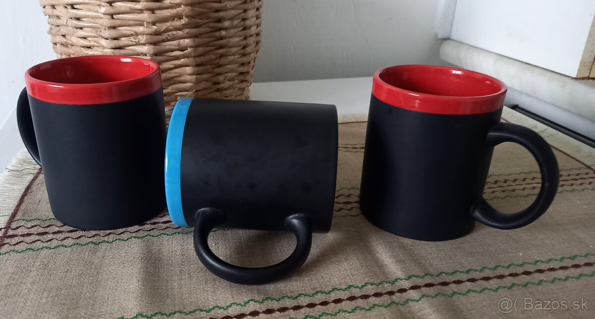 čierne hrnčeky - 2