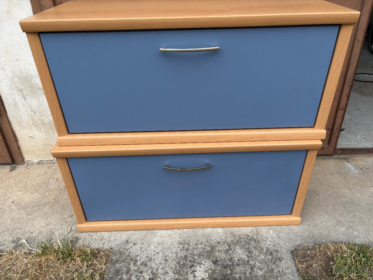 Predam vyklapacie police - 2