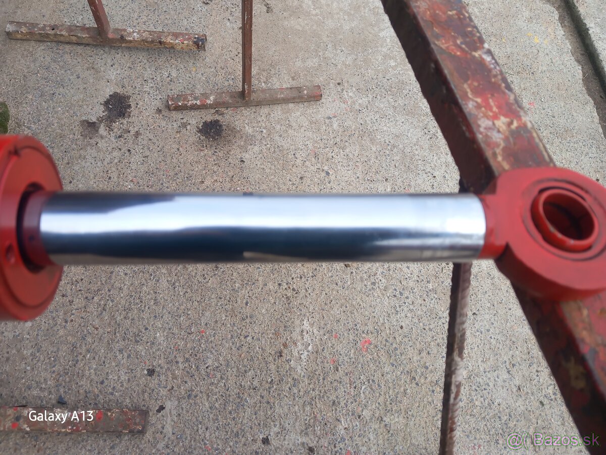 Hydraulický piest - 2