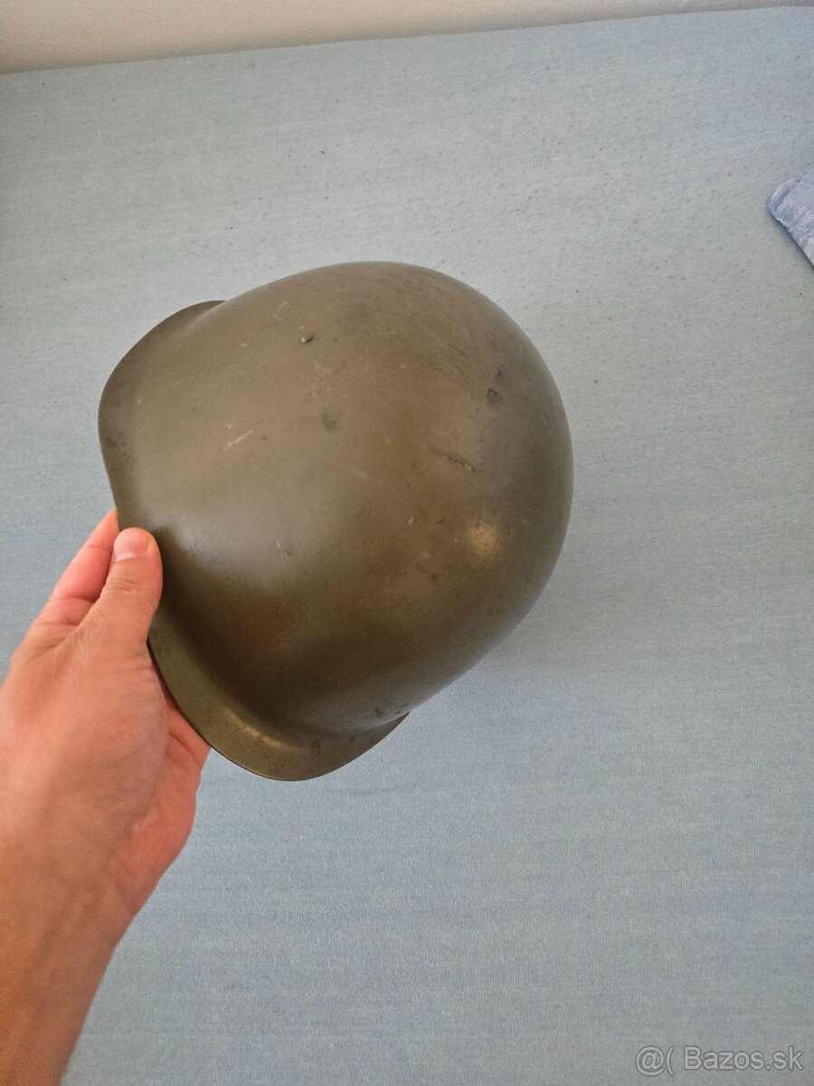 Vojenská prilba - 2
