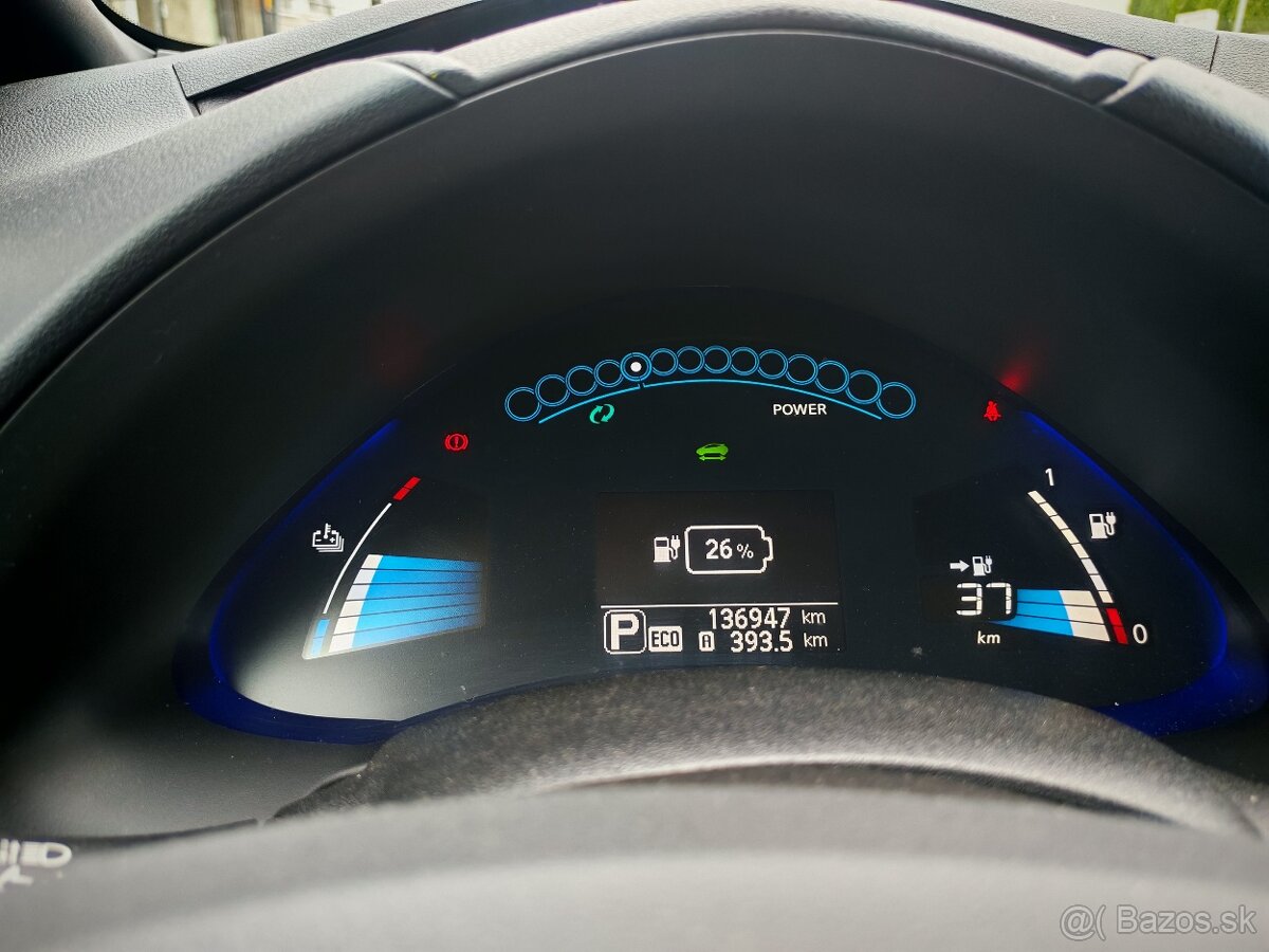 Nissan Leaf 30 kwh 80kw 10.2017 Tekna - 2