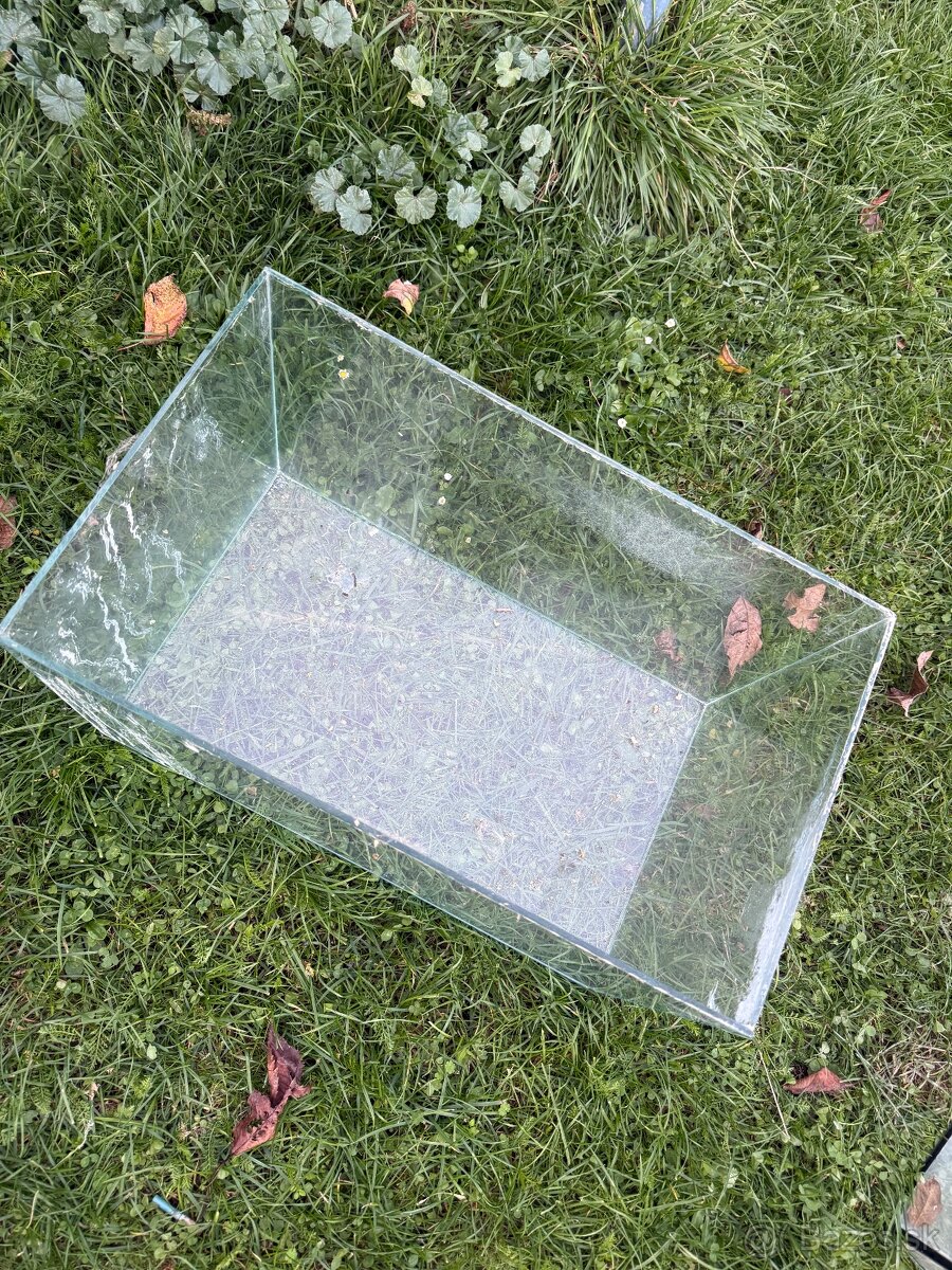 Akvárium stredné – 48 × 29 × 29 cm (cca 40 l) - 2