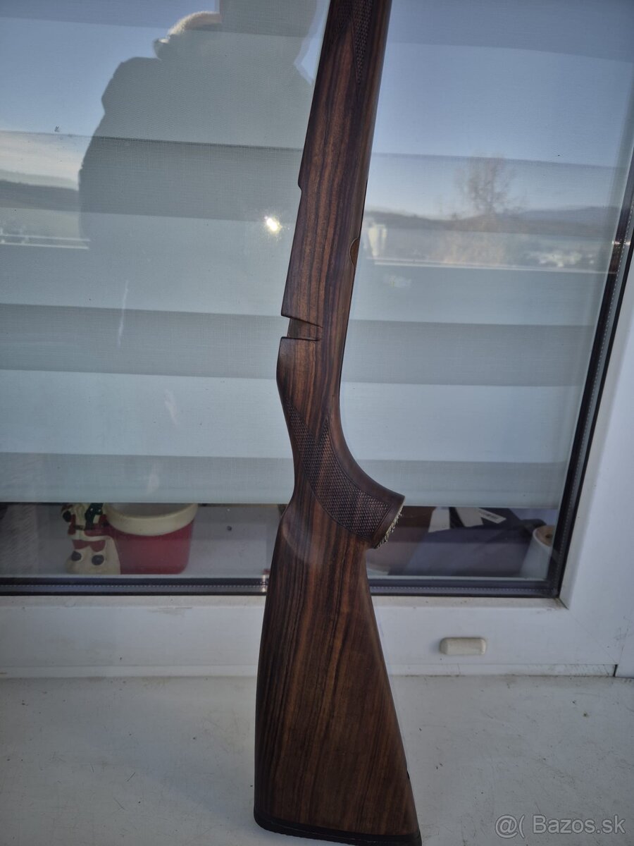 Pažba na CZ 527 - 2