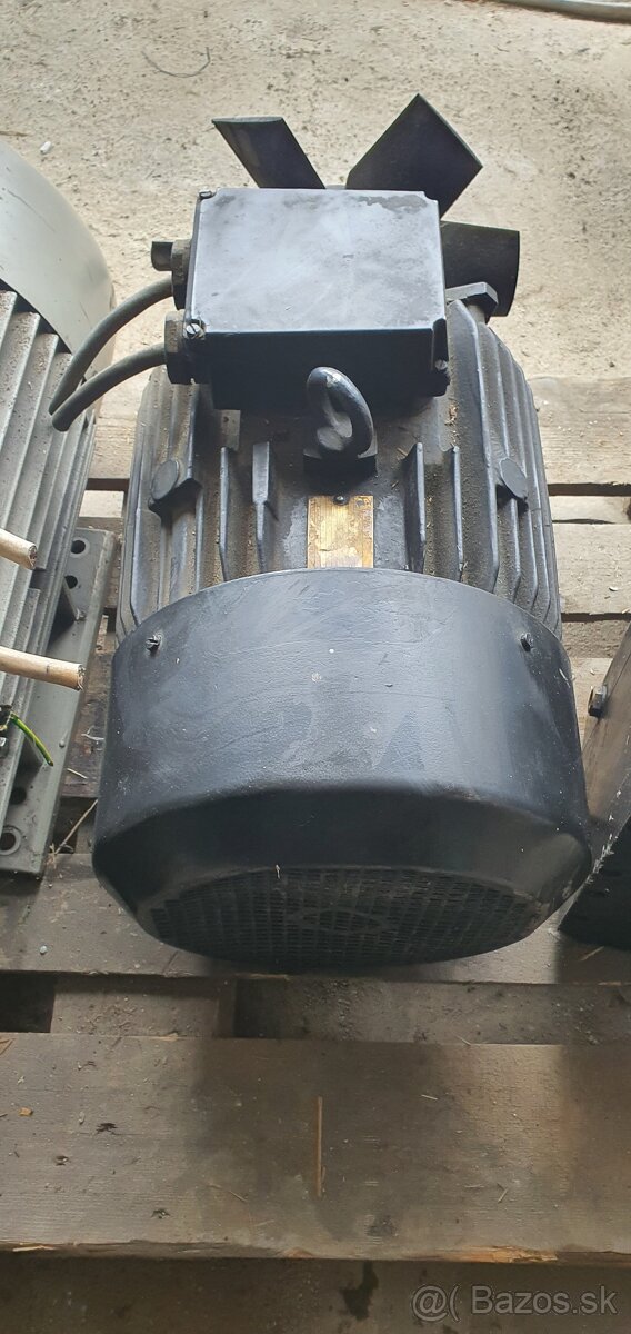 ELEKTROMOTOR INDUKTA 11kW 2930 otač/1min - 2