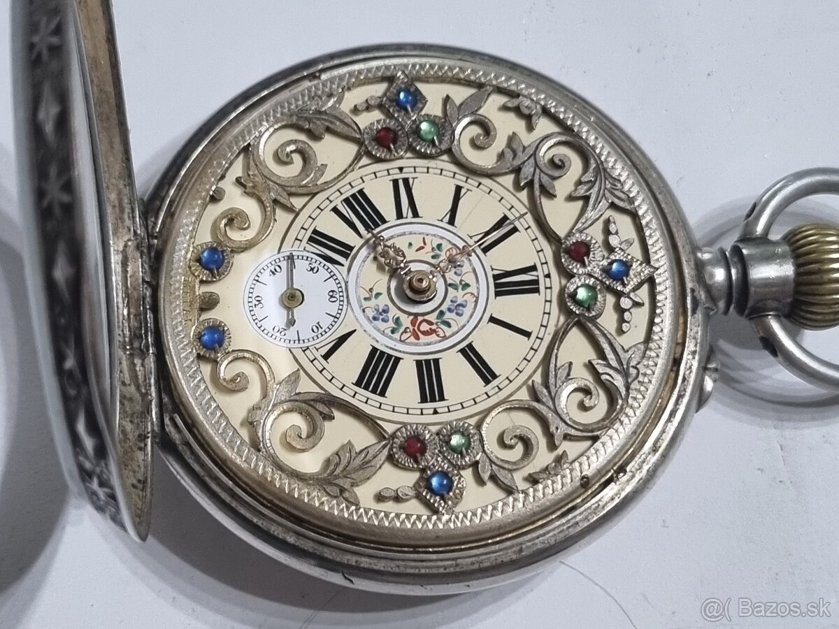 Strieborné, vreckové hodinky. - 2
