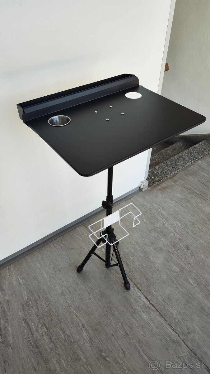 Tetovací stolík - tripod - 2