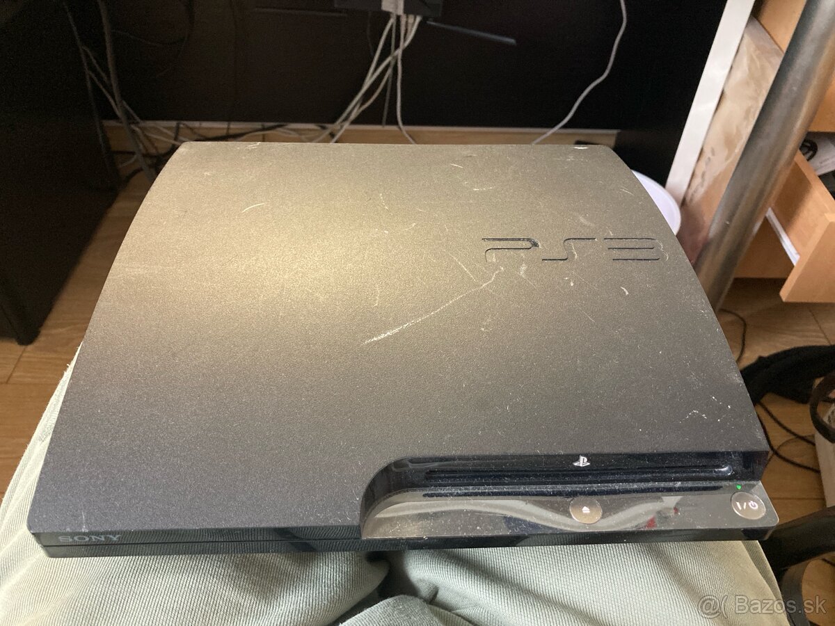 Predám PS3 Slim - 2