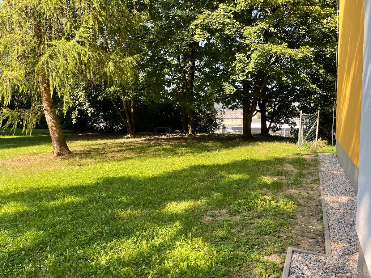 Predám pozemok v obci Bytčica - 2