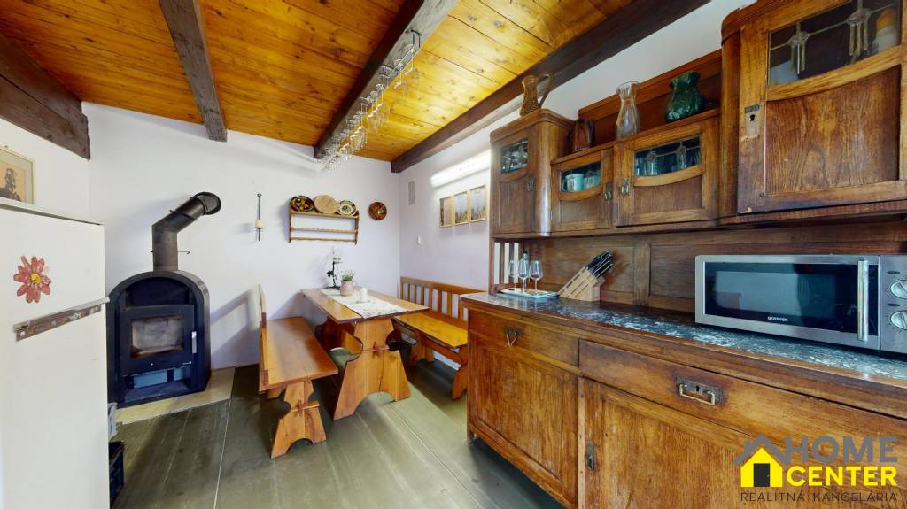NA PREDAJ POSCHODOVÁ CHATA S VYNICOU A VÍNNOU PIVNICOU NEĎAL - 2
