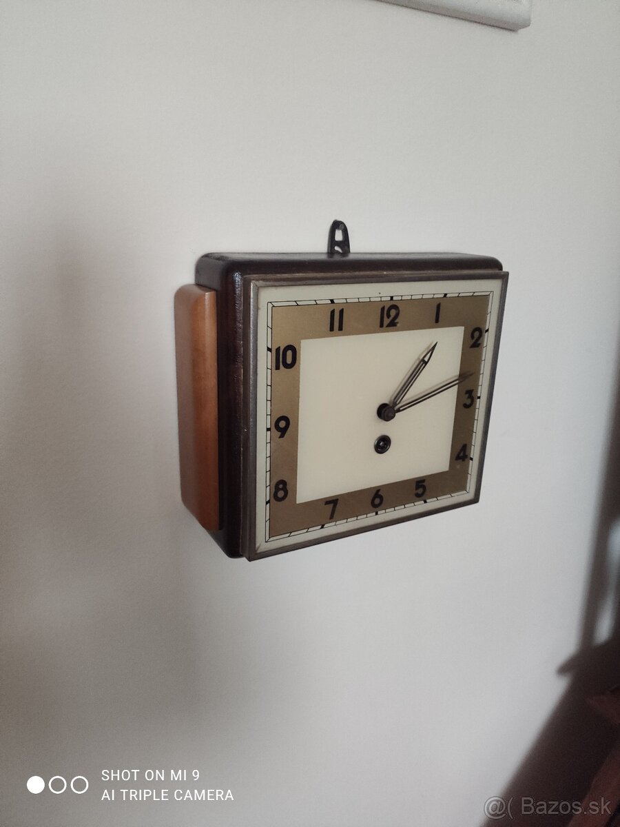 Predam nastenne hodiny - 2
