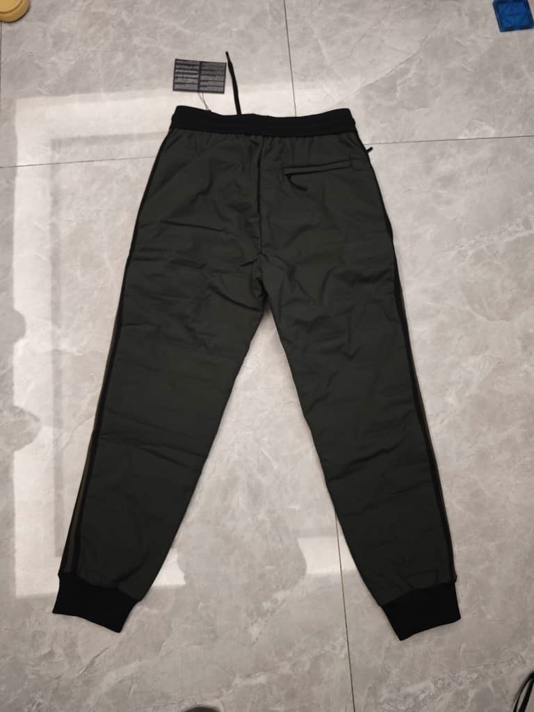 Prada nohavice vel M/L - 2