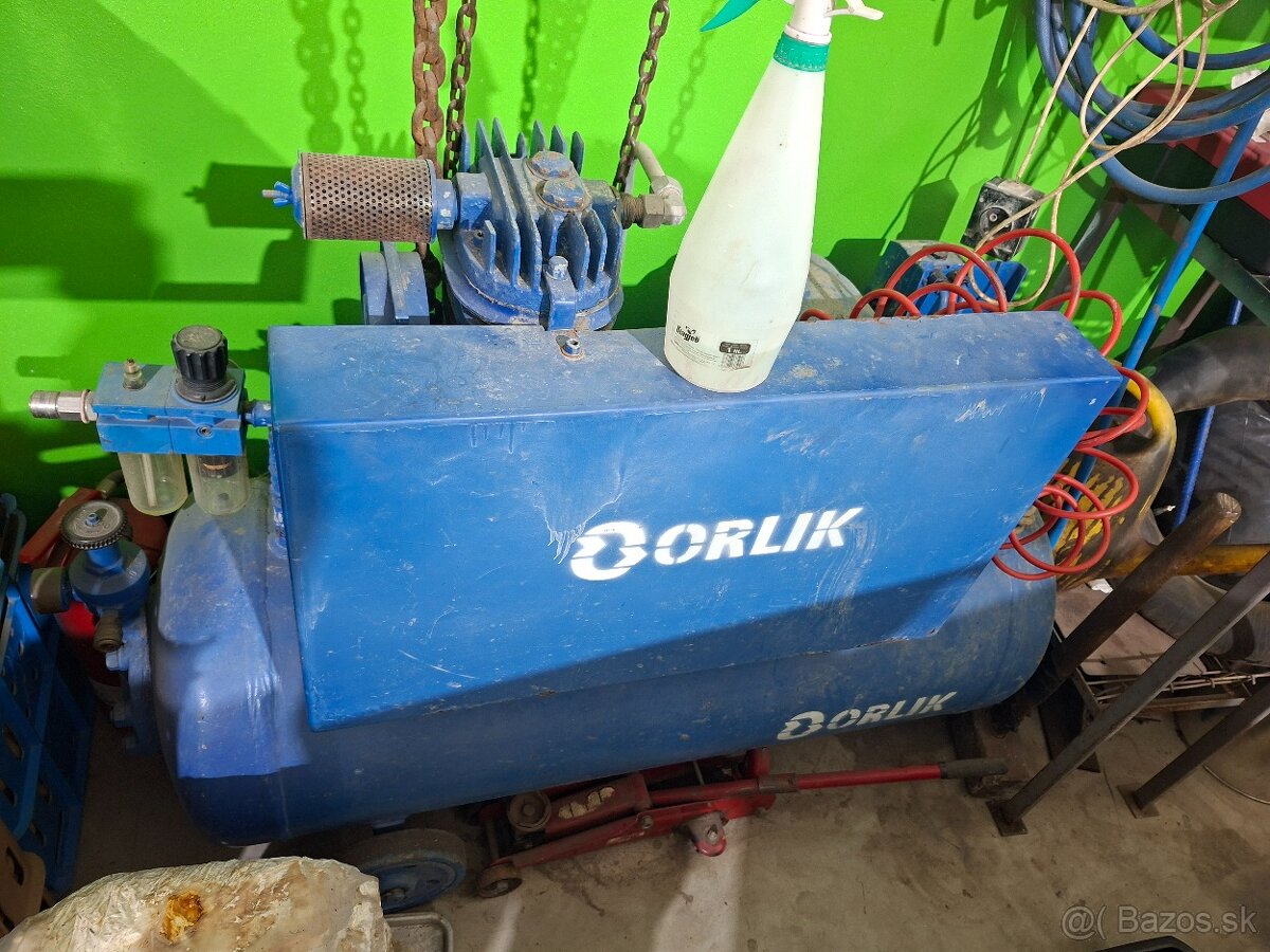 SAMOCHODNA KALACKA TRAKTOR ZETOR - 2