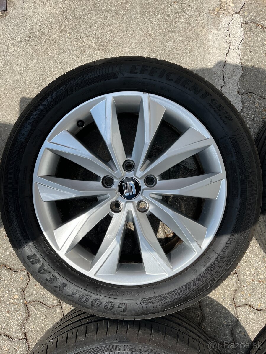 Originalna sada diskov SEAT ATECA 7.0JxR17 ET45, 215/55/R17 - 2
