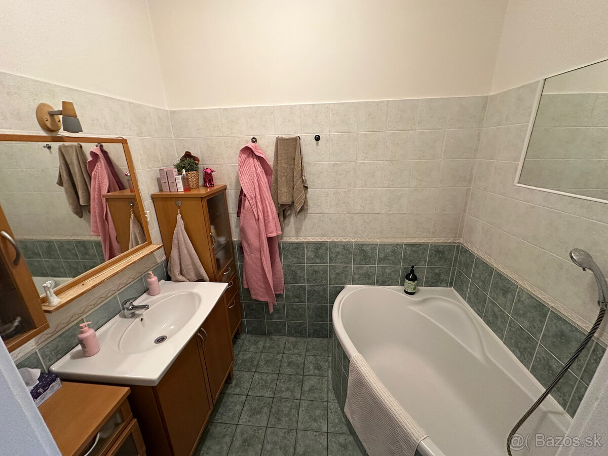 Predaj nadčasového 2-izbového bytu po kompletnej rekonštru - 2