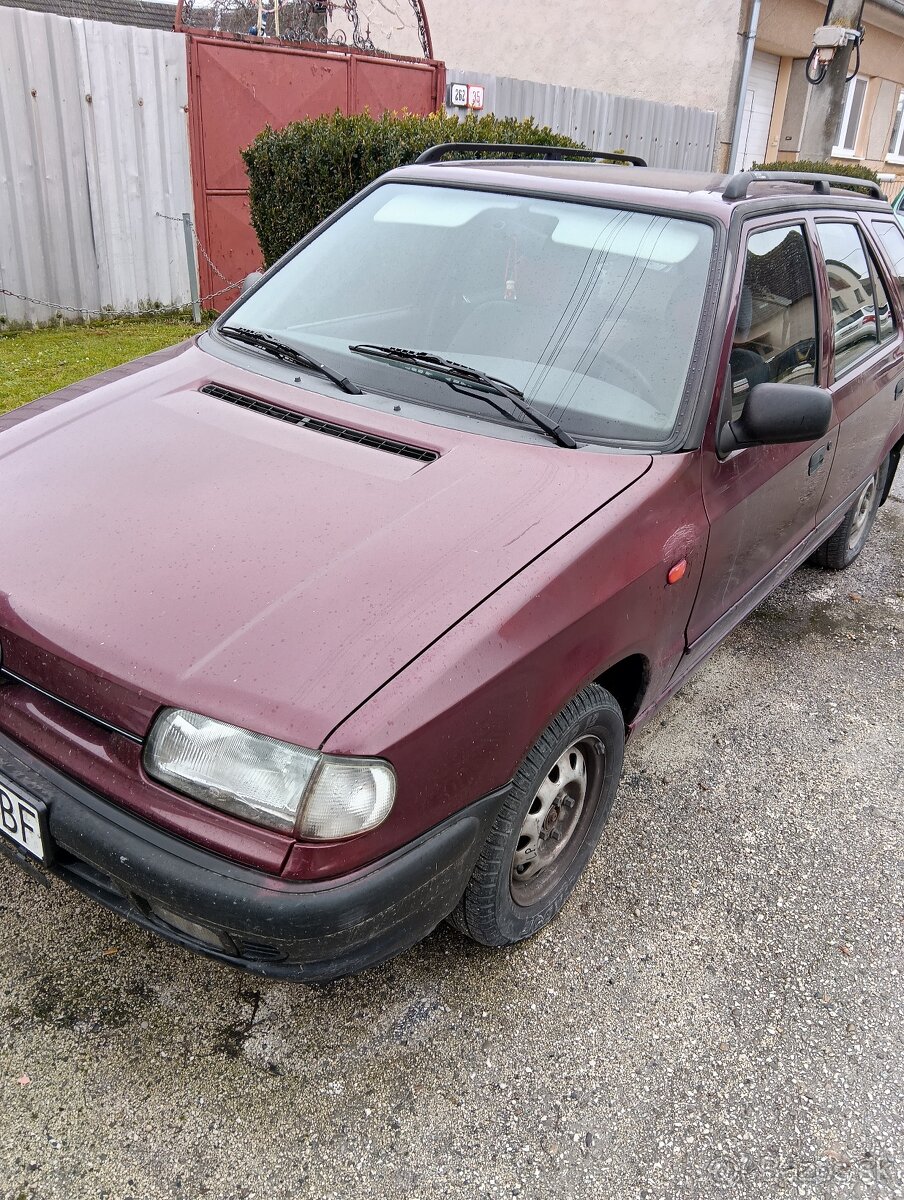 Felicia combi 1,3 benzín - 2