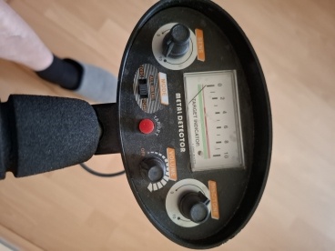 Predám vyhľadávač kovov - 2