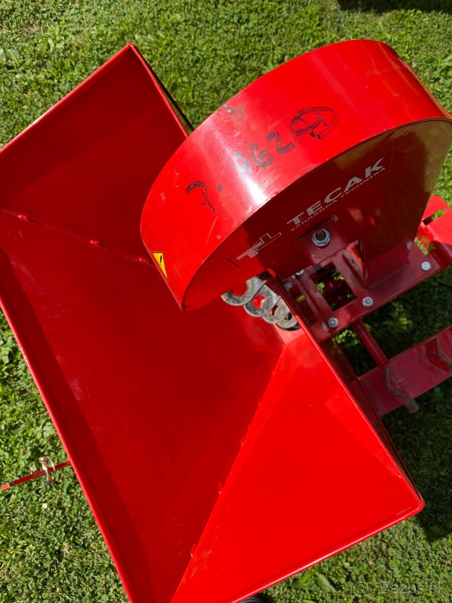 Sadzač zemiakov - 2