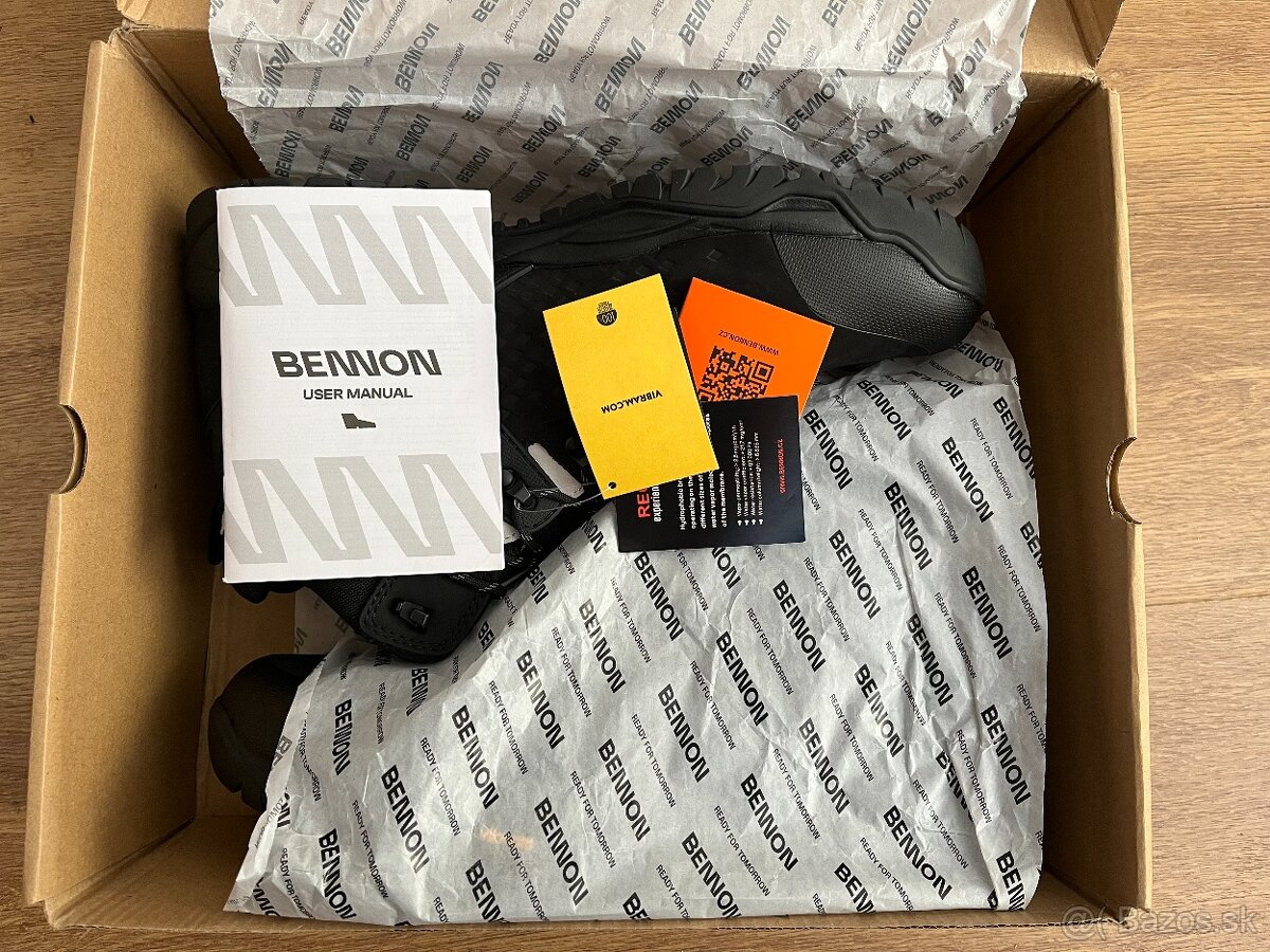 BENNON Vibram turistická obuv - nová - 2