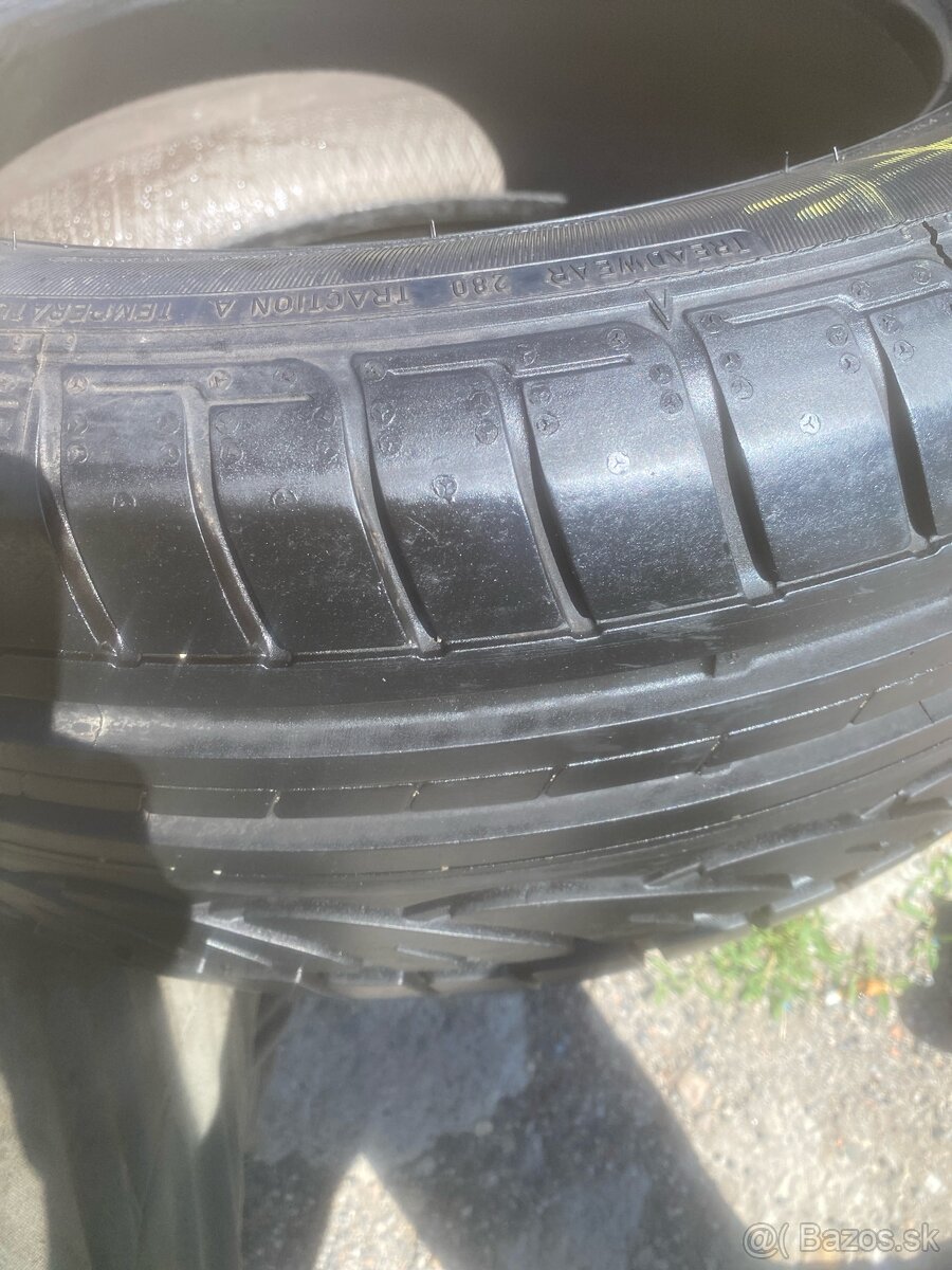 Dunlop 225/55 r16 - 2