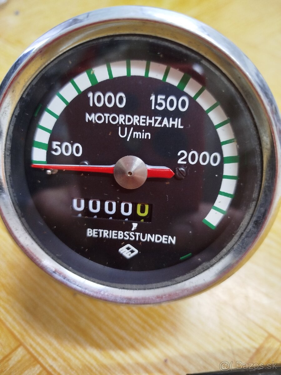 Merač moto hodín, otáčkomer - 2