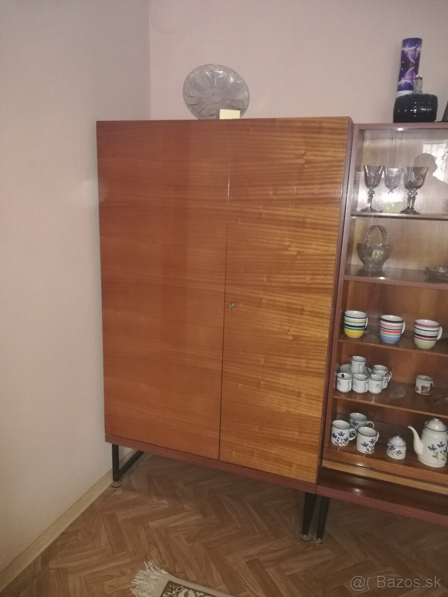 Darujem obývaciu skriňu za odvoz - 2