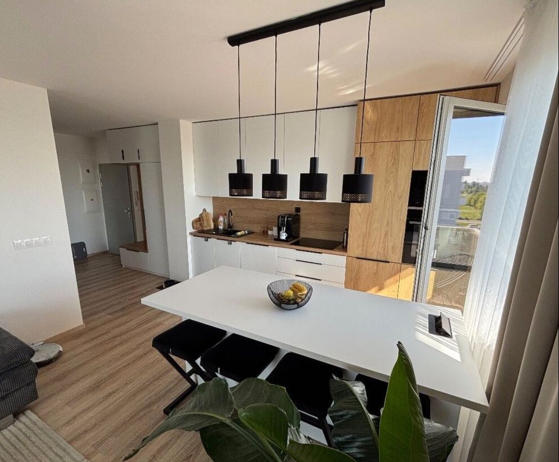 Na prenájom 3izbový byt s balkónom Ovocné sady, ulica Ivansk - 2