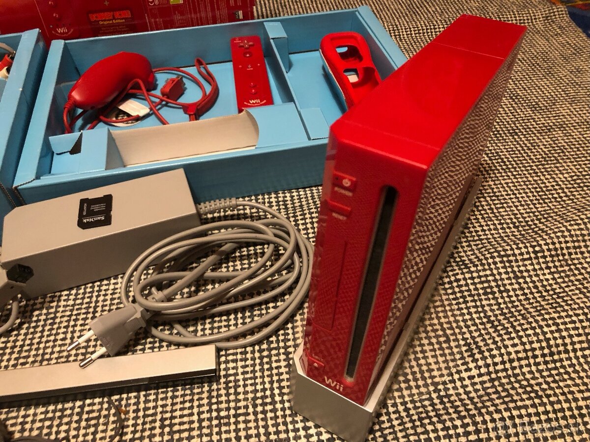 predam Nintendo Wii Red Anniversary Mario ed. a zbierka hier - 2
