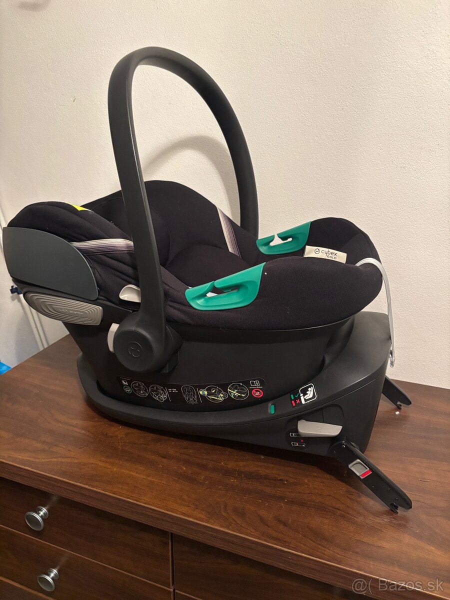 Cybex vajíčko a základna - 2