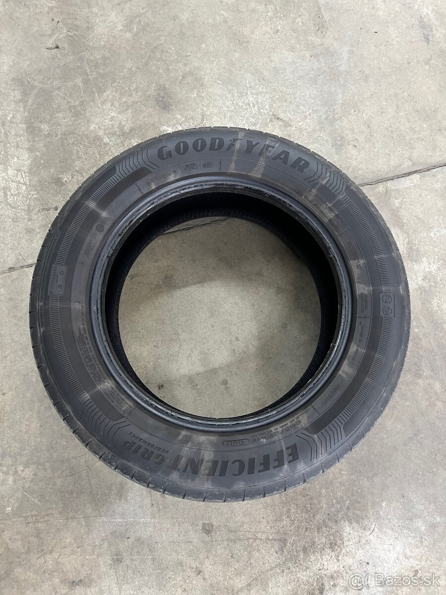 Goodyear Efficient Grip 205/60R16 92H letné - 2