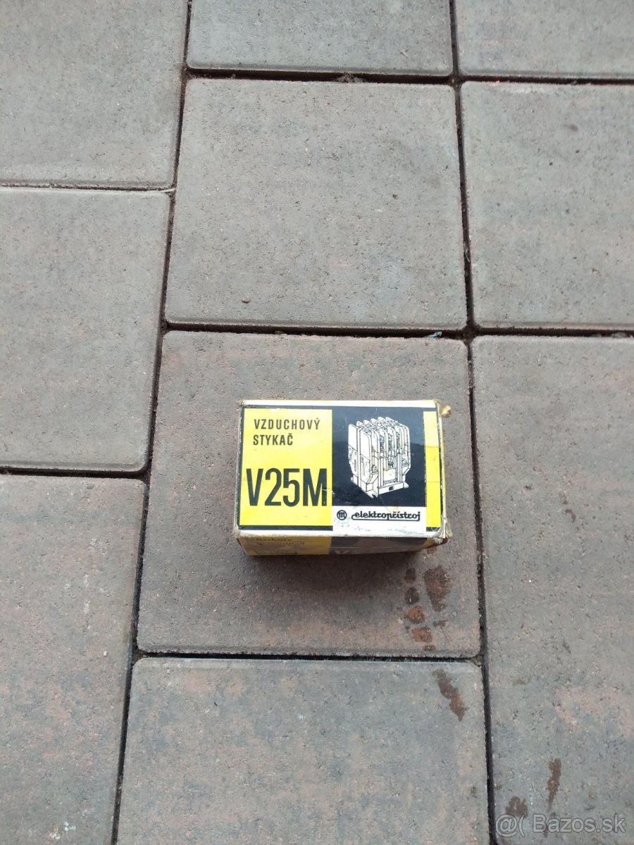 Elektro súčiastky. - 2