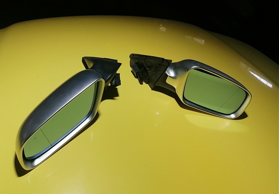 Prodám originál zrcátka Audi RS4 B5 2001 - 2