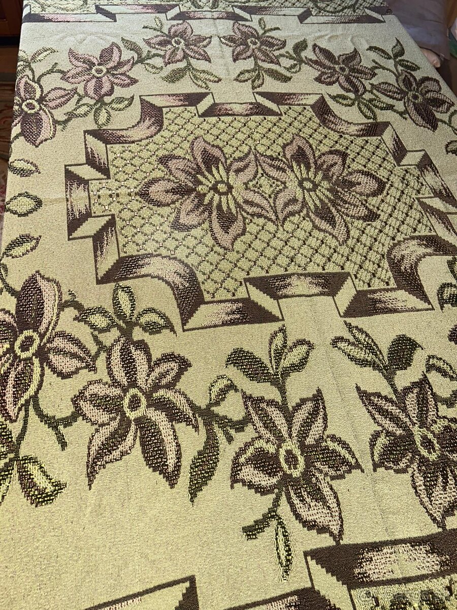 Starý prehoz na posteĺ - 2