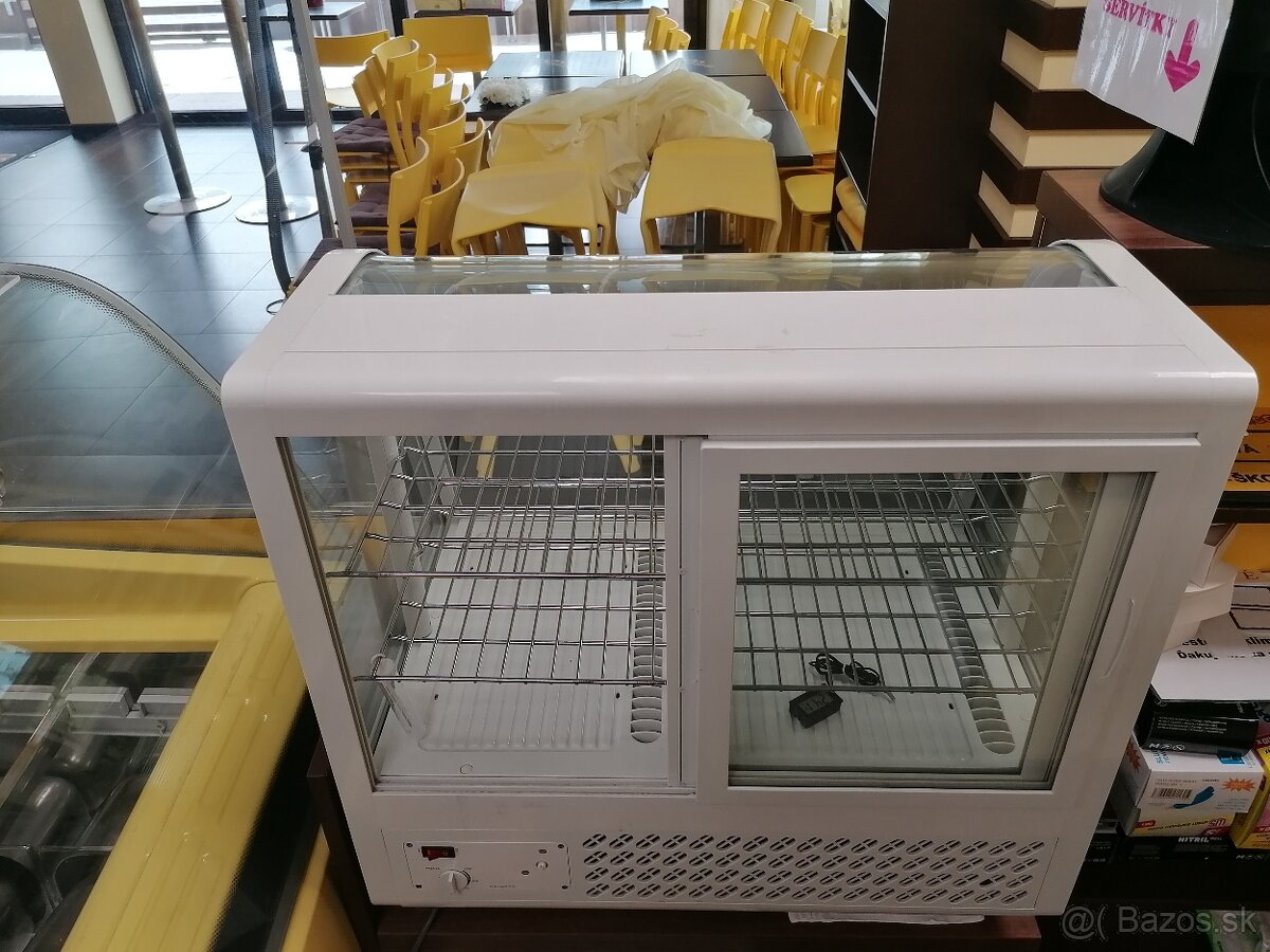 ponukam na predaj malu vytrinu. - 2