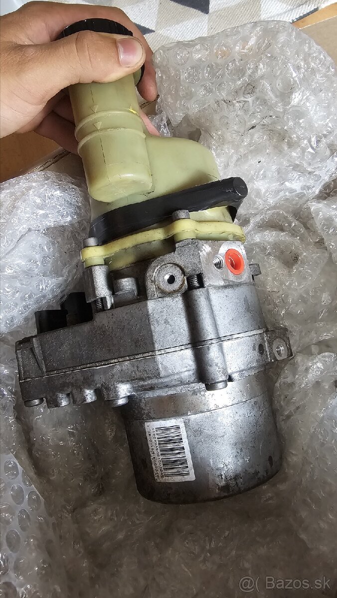 Dacia Duster servo čerpadlo 491108300R - 2