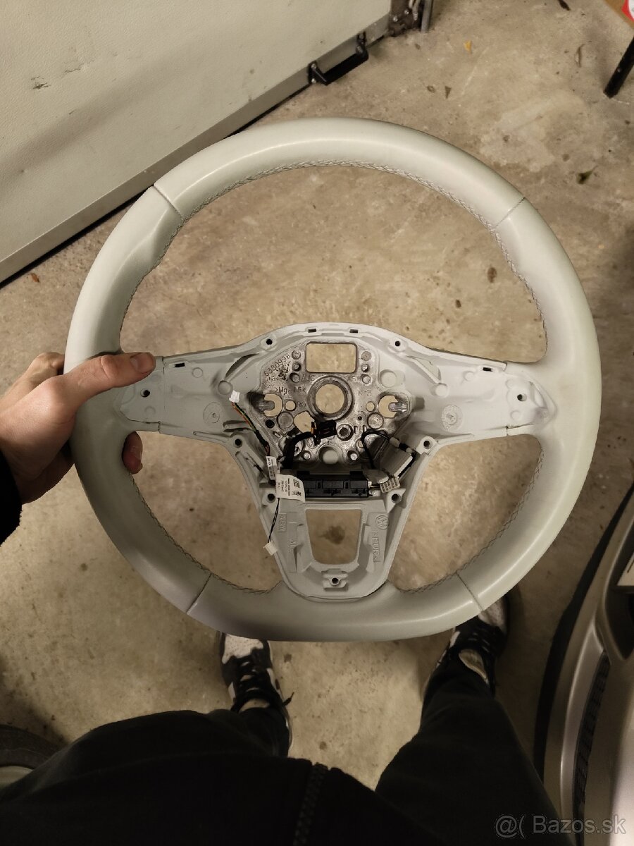 Volant ID5 - 2