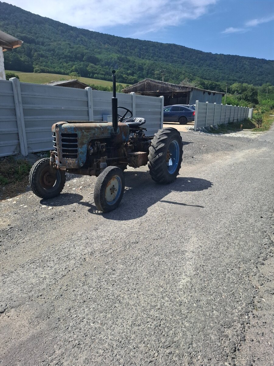 Traktor zetor 4011 - 2