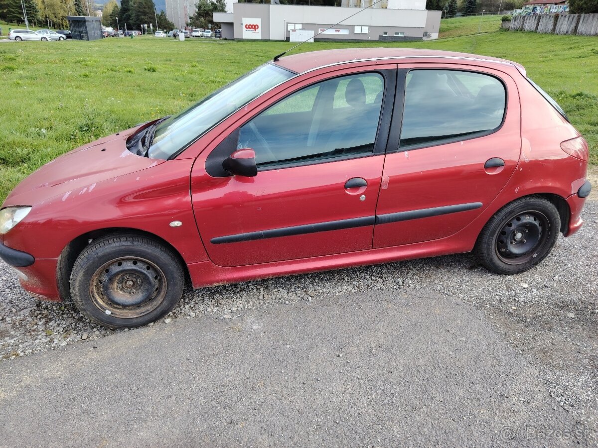 Peugeot 206 1.4 benzín - 2