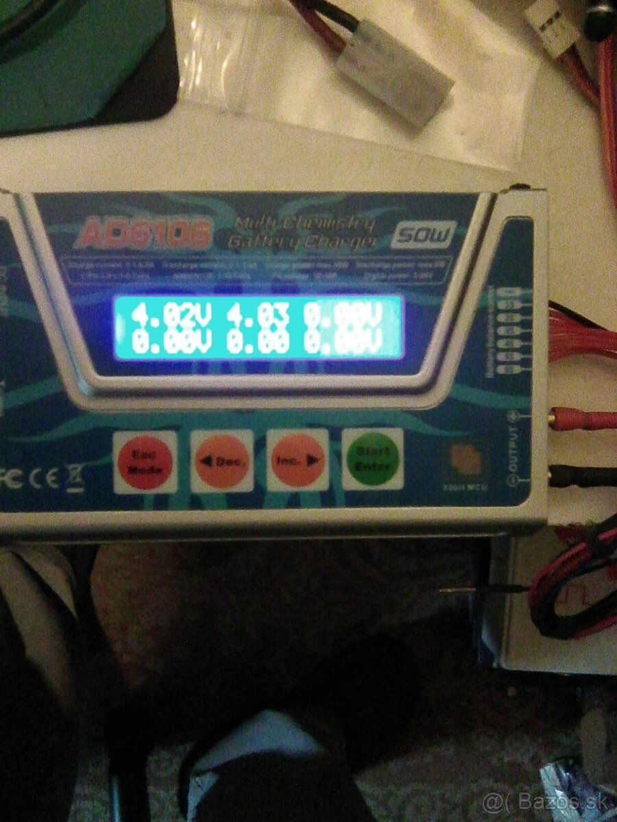 Nabíjačka AD6106. - 2