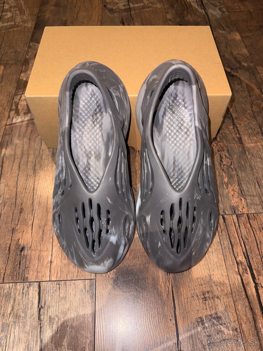 ORIGINÁL Yeezy Foam Runner 42 - 2