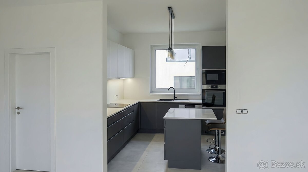 TUreality ponúka na predaj rodinný dom, okres Senec - 2