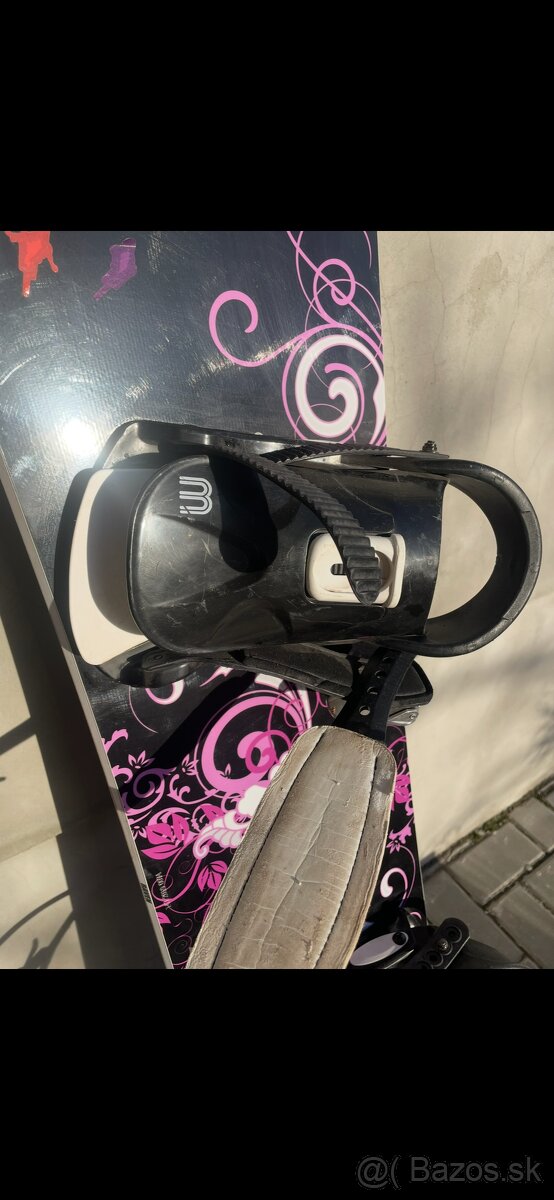 Predám snowboard raven - 2