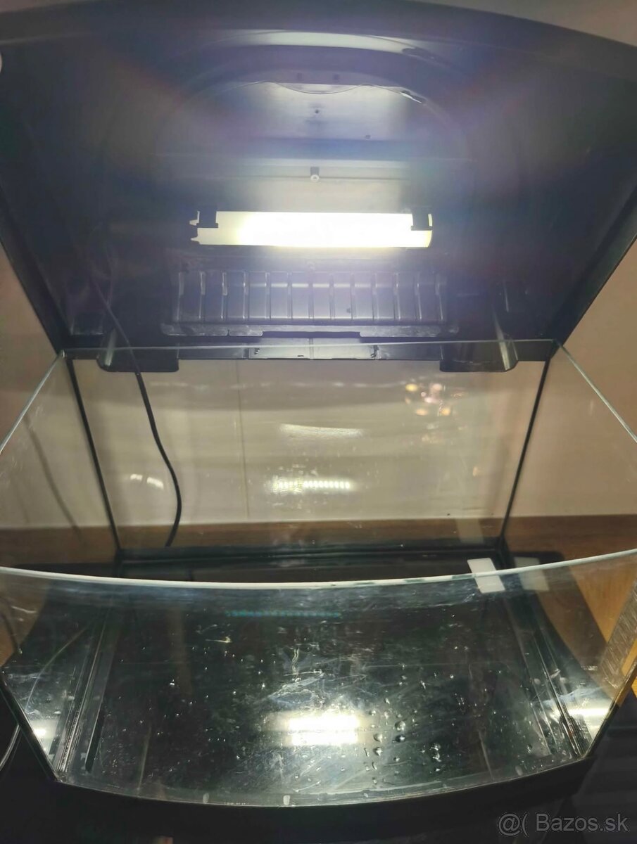 Akvárium + príslušenstvo - 2
