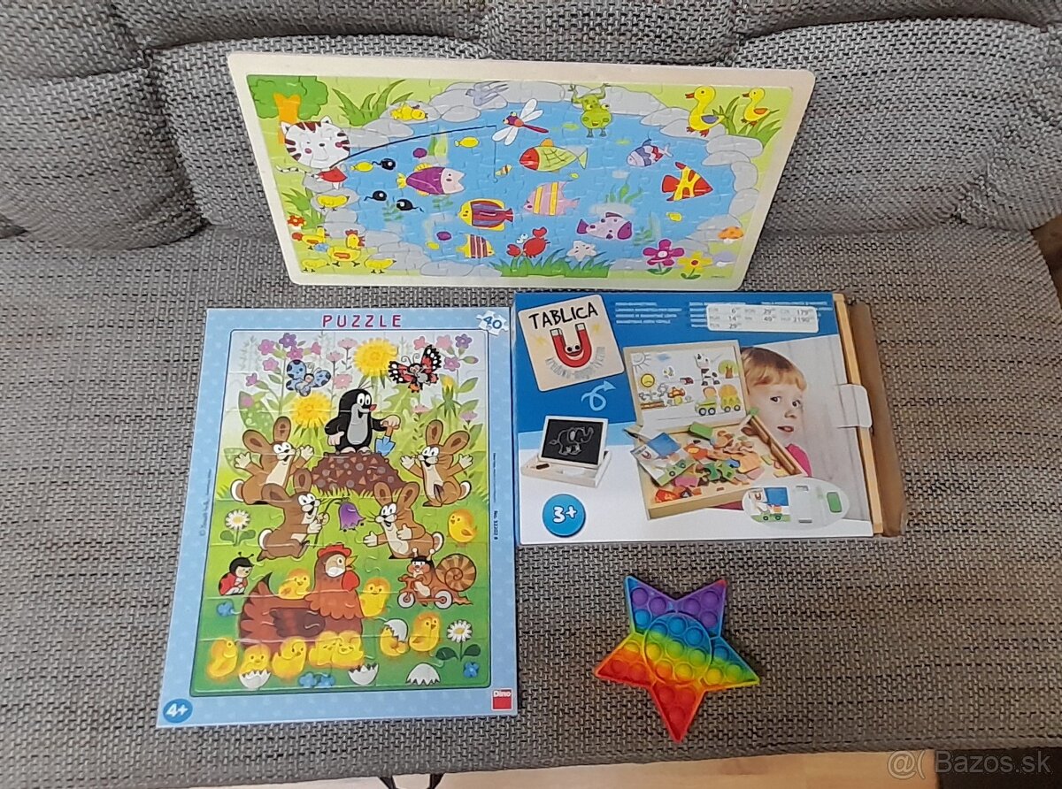 Mix hračiek, vkladacky, pop it - 2