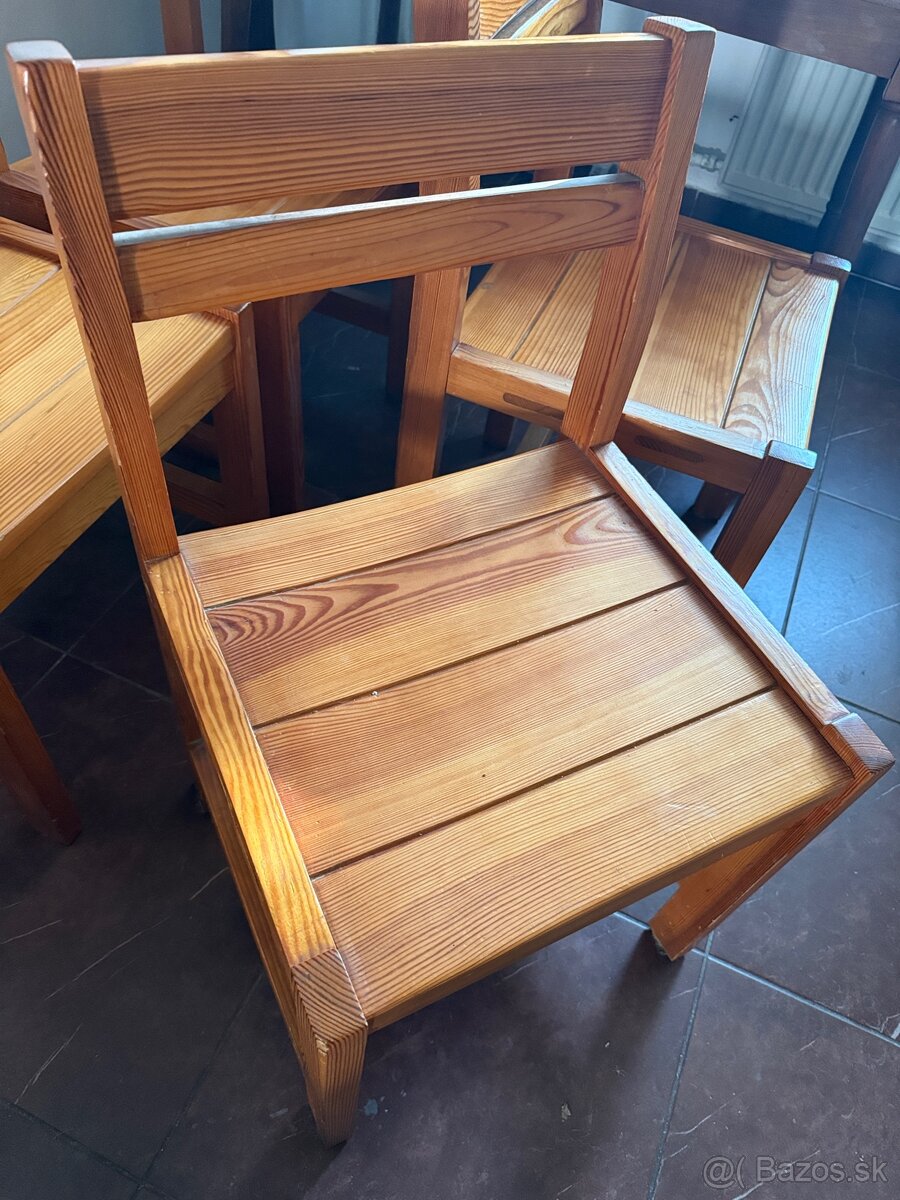 Predám drevené stoličky 4 ks - 2